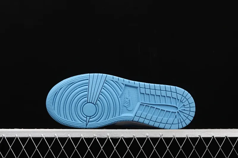 All categories Air Jordan Jordan series basketball shoes Air Jordan 1 Mid Air Jordan 1 Mid AJ1 Joe 1 white and blue 554724-106